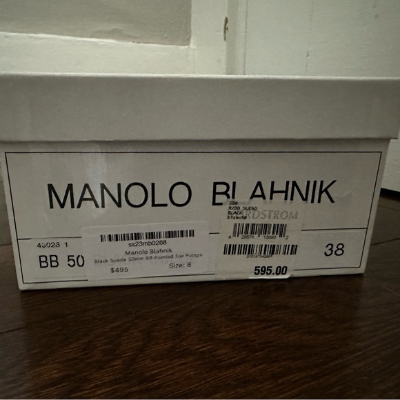 Manolo Blahnik black suede kitten heels. - Picture 4 of 5